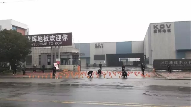 u{ xذ_!